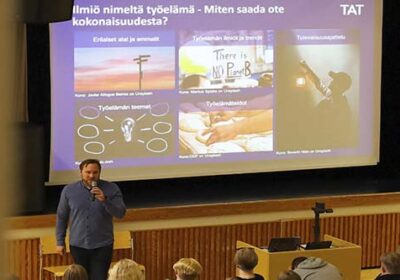 Työelämäluento peruskoulun oppilaille. Esityksessä otsikko "Ilmiö nimeltä työelämä – Miten saada ote kokonaisuudesta?