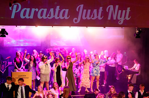 Peruskoulun kevätjuhla ja lukuvuoden päätös